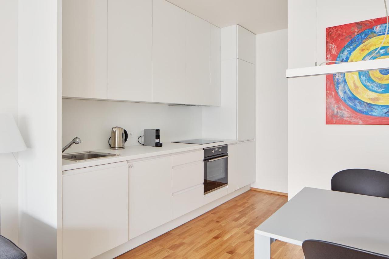 Prague Days - Designer Condo - Trendy Neighborhood エクステリア 写真
