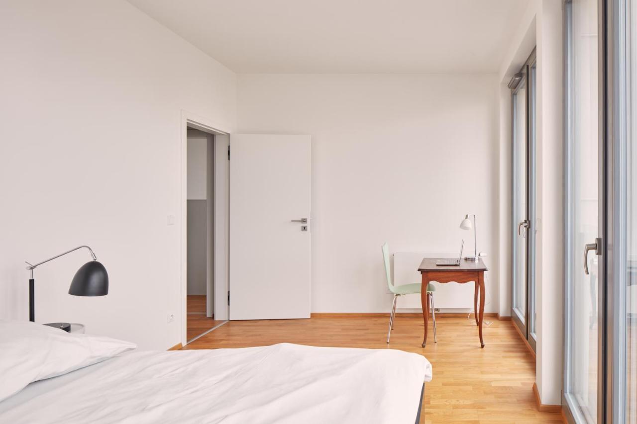 Prague Days - Designer Condo - Trendy Neighborhood エクステリア 写真